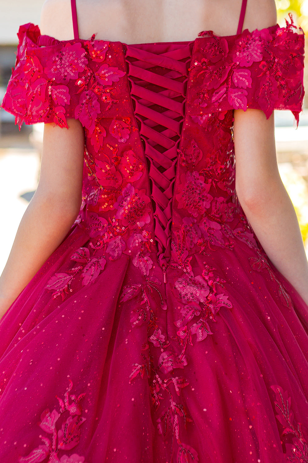 Vestido de Niña y Mini Quinceañera con Flores 3D y Hombros Descubiertos - Cinderella Couture 8045