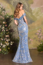 Vestido azul celeste con hombros descubiertos y detalles de cristales, ideal para XV años o bodas elegantes.