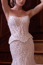 Vestido de novia ajustado strapless con corset bordado de Cinderella Divine