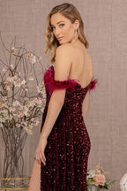 Vestido de Gala Mermaid en Terciopelo con Lentejuelas y Plumas - Modelo GL3163