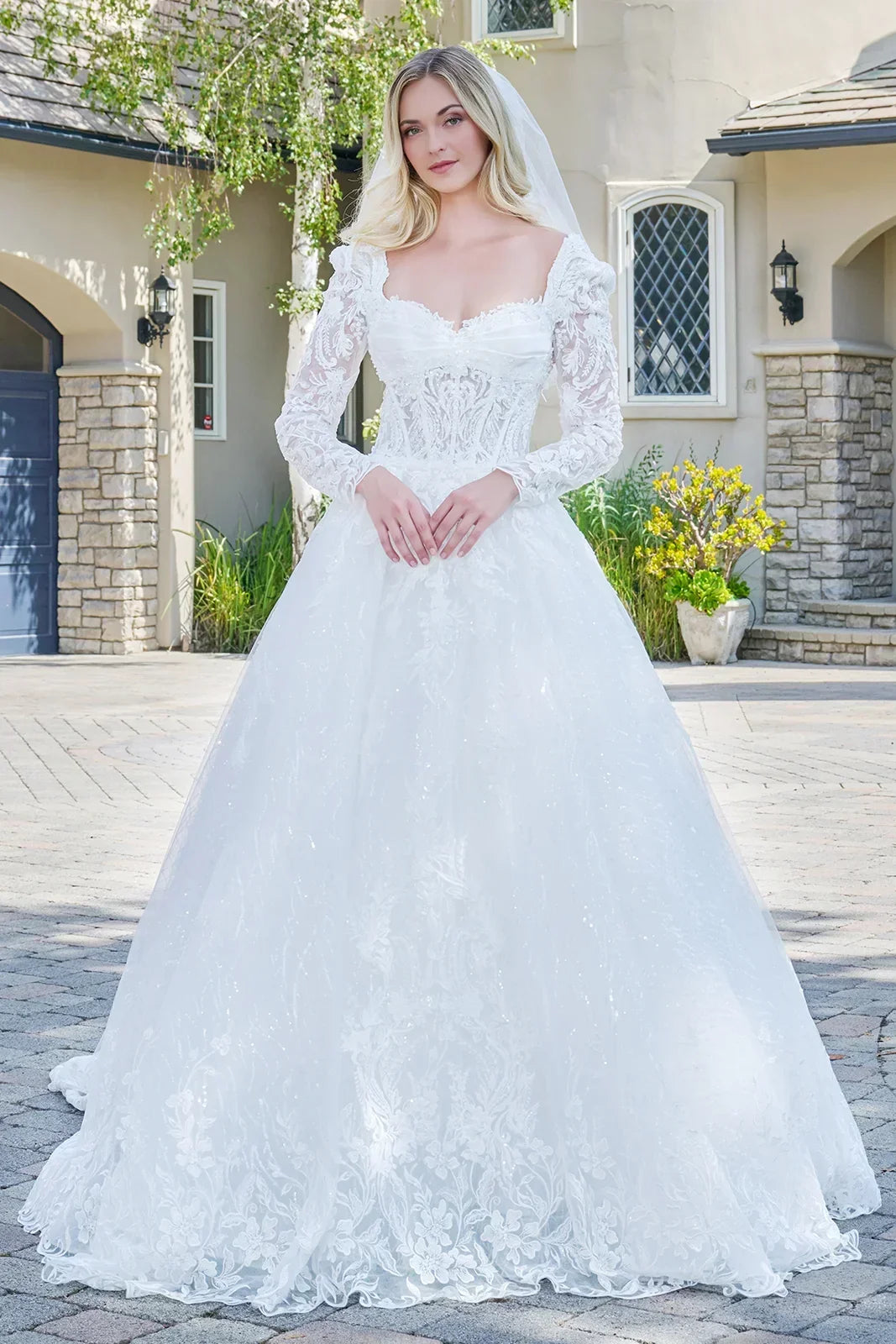 Vestido de Novia Princesa GLS Manga Larga Pedrería GL3820