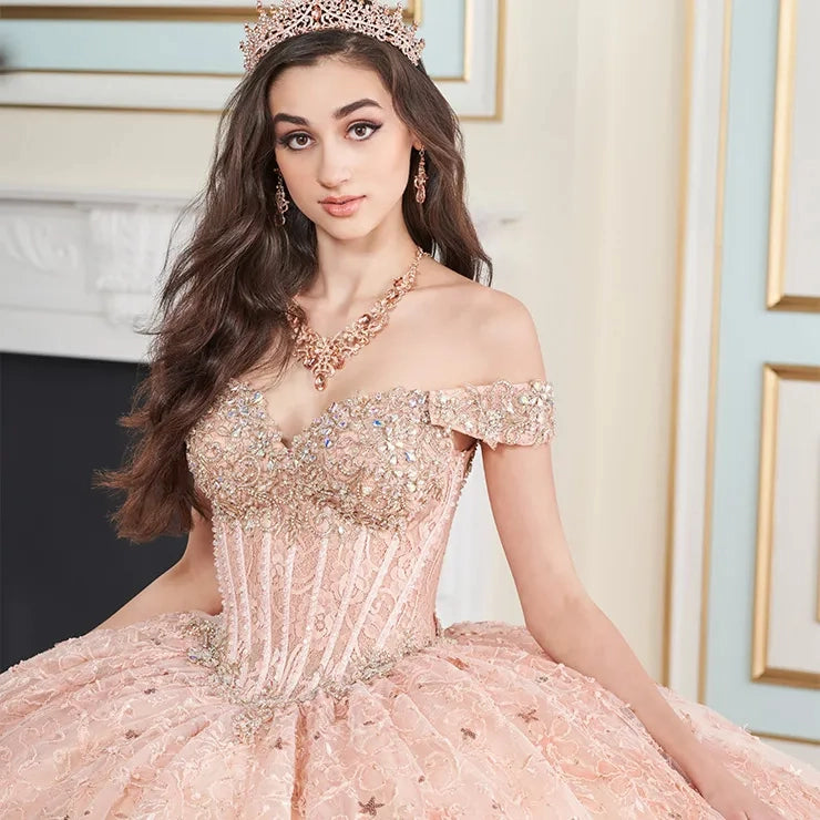 Vestido de Quinceañera con Flores 3D, Corsé y Capa - Princesa by Ariana Vara PR30177