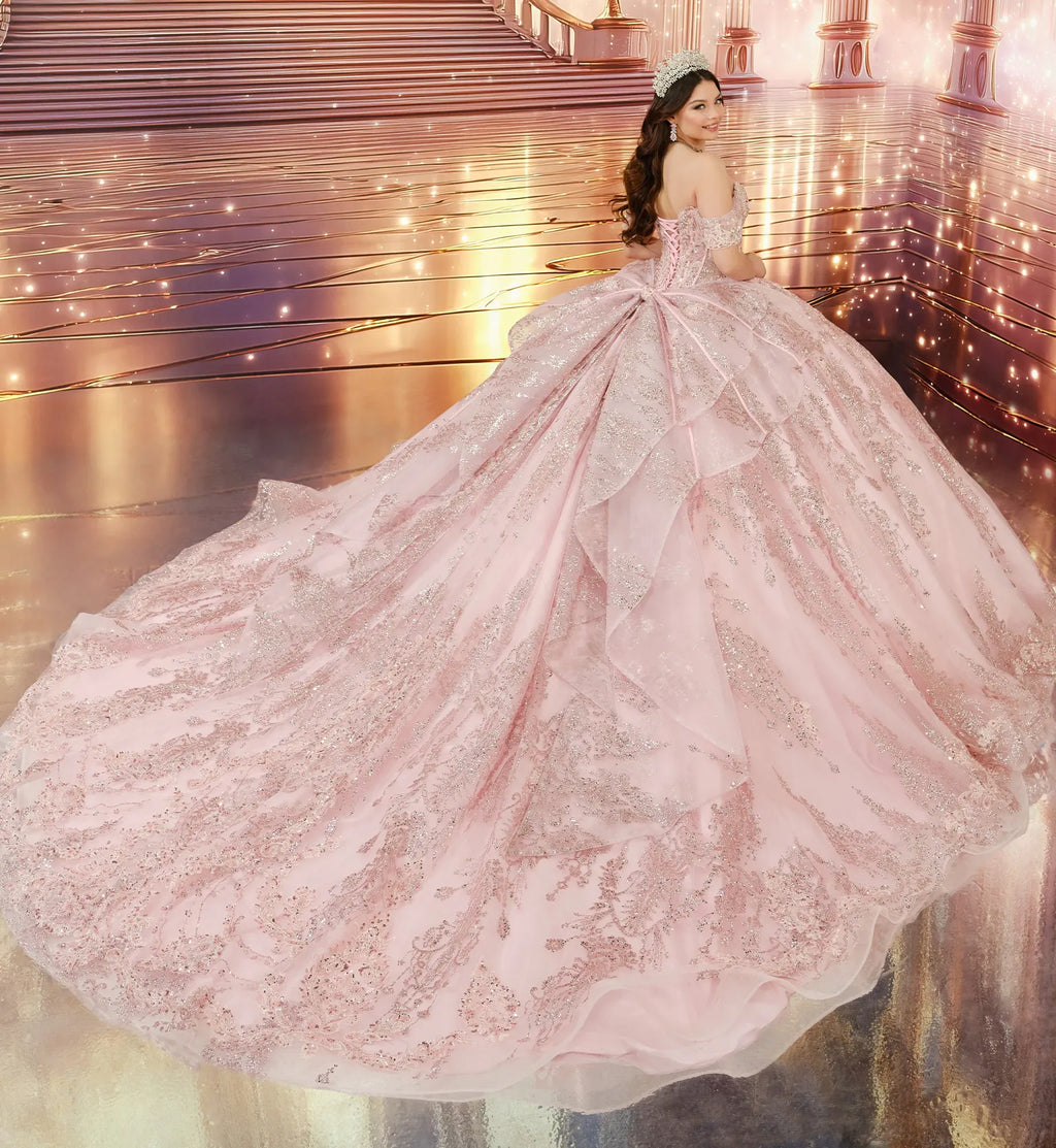 Vestido de Quinceañera con Efecto Hielo y Cola Extralarga - Princesa by Ariana Vara PR30251