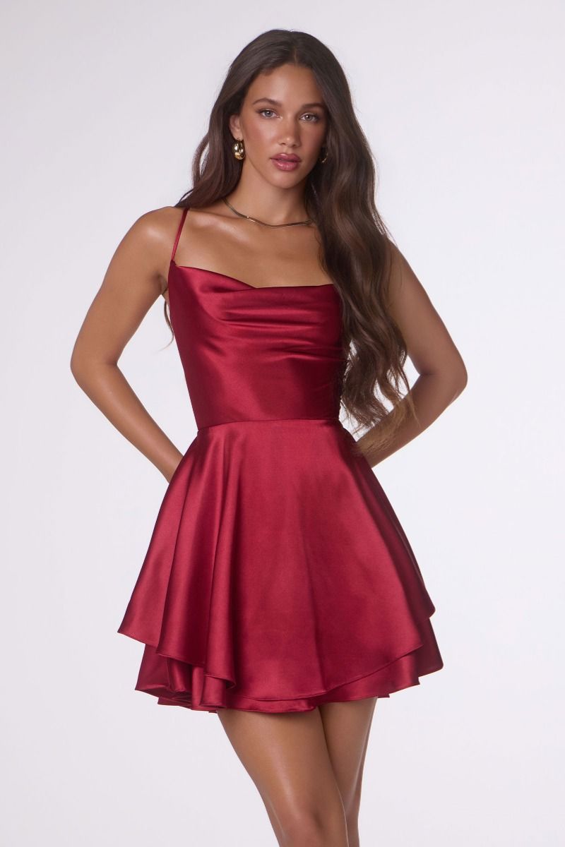 Vestido Elegante Corto En Satinado - Amoris T616