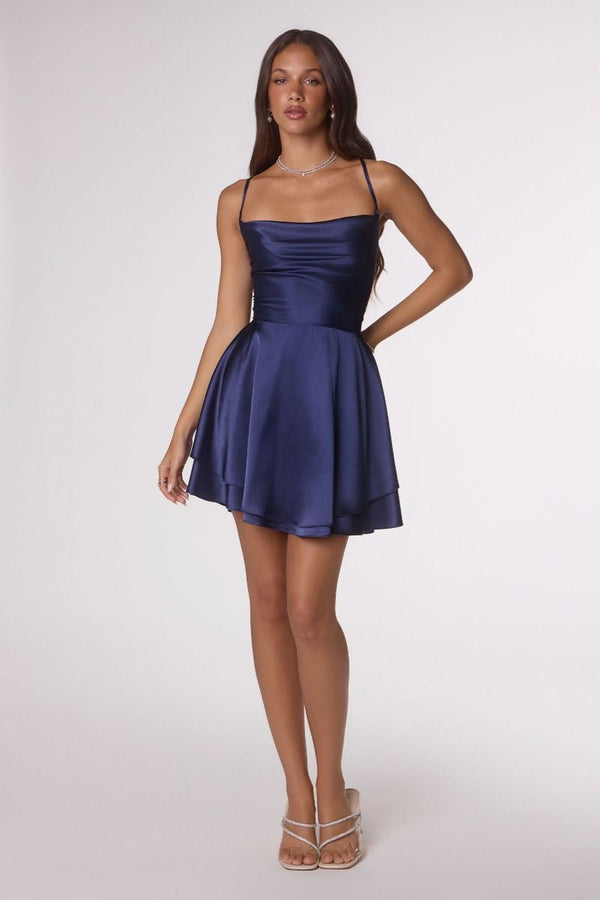 Vestido Elegante Corto En Satinado - Amoris T616