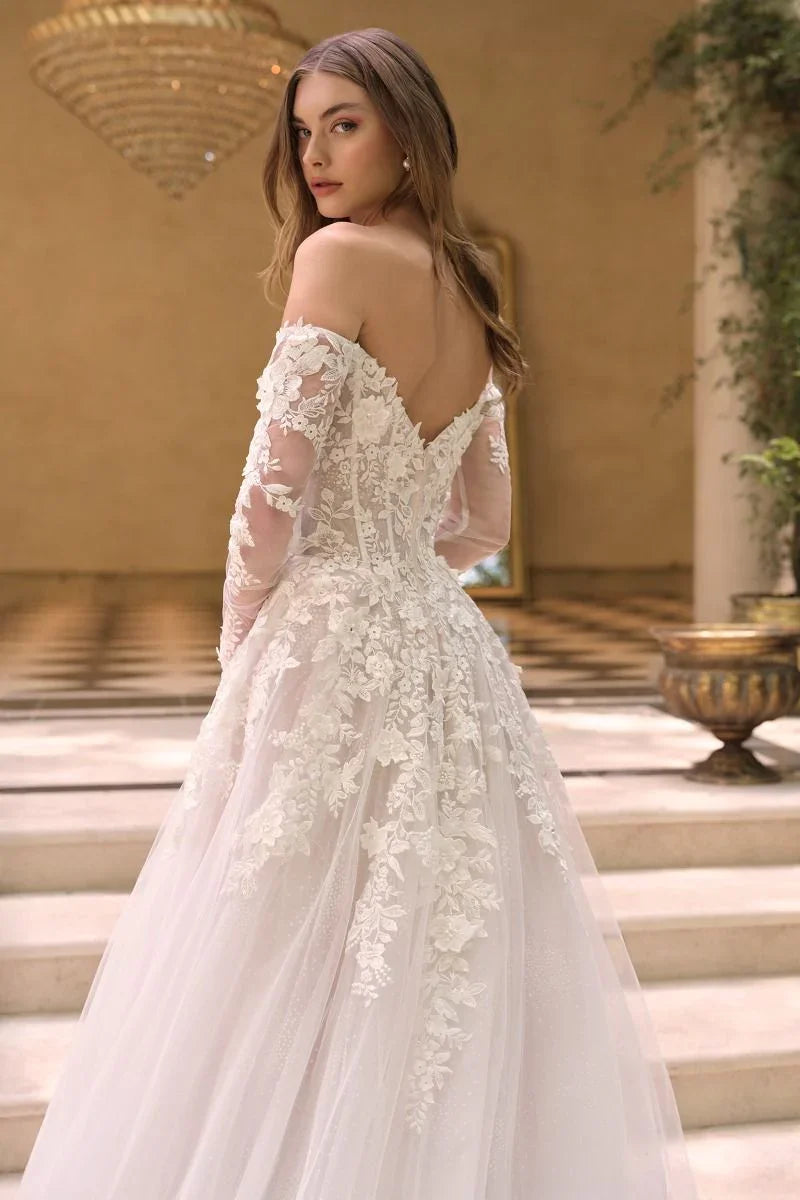 Vestido de novia off shoulder con encaje floral y manga larga, estilo elegante para boda
