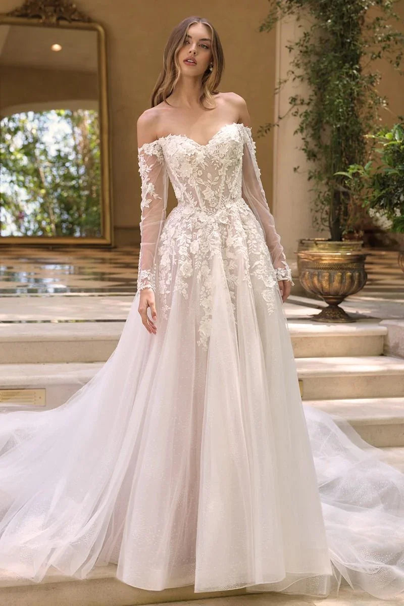 Vestido de novia elegante corte princesa, escote corazón y hombros descubiertos, detalles de encaje.